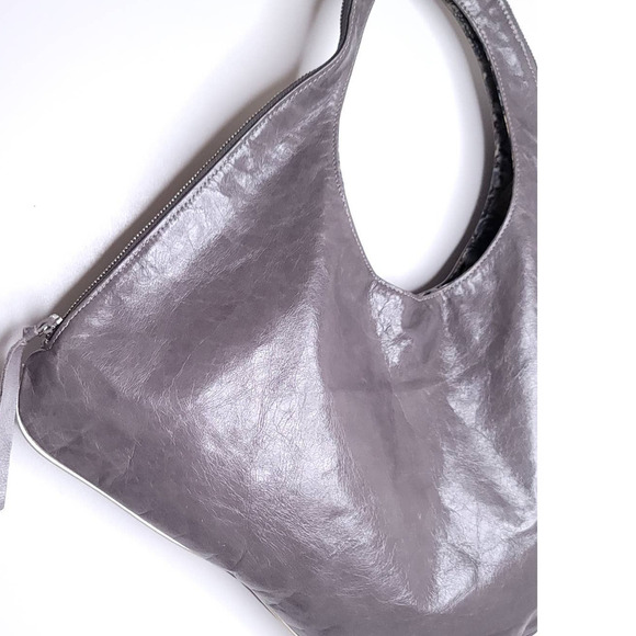 ARZA DESIGN Diamond Shoulder Bag in Grey with Pearl Trim - Picture 6 of 11